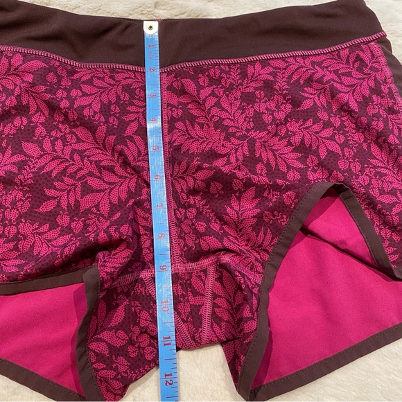 (M) Patagonia Lightweight Shorts Magenta Pink Leaf Print Polka Dot Medium 3.5” - Picture 5 of 11